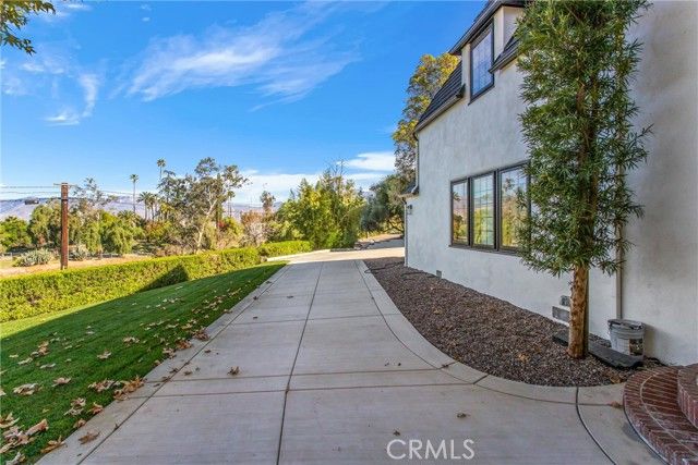 745 W Sunset Drive, Redlands, CA 92373