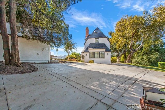 745 W Sunset Drive, Redlands, CA 92373