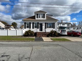 320 Oliver Street, New Bedford, MA 02745
