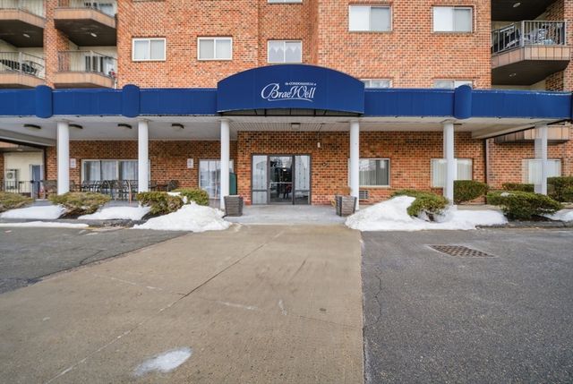 230 Willard St 102, Quincy, MA 02169