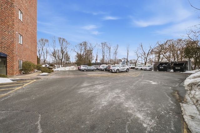 230 Willard St 102, Quincy, MA 02169