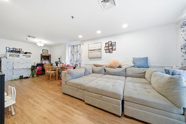 230 Willard St 102, Quincy, MA 02169