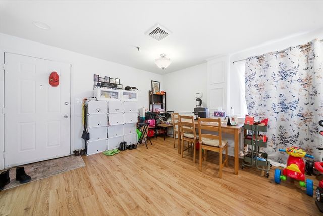 230 Willard St 102, Quincy, MA 02169