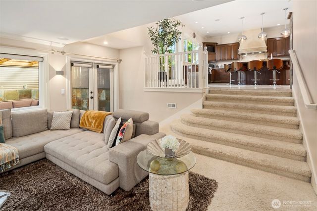 1736 125th Avenue SE, Bellevue, WA 98005