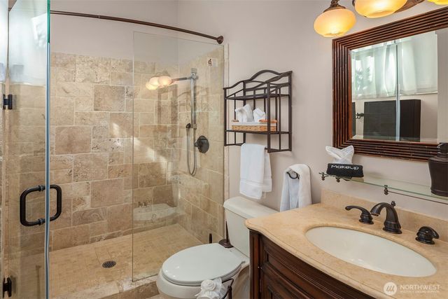 1736 125th Avenue SE, Bellevue, WA 98005
