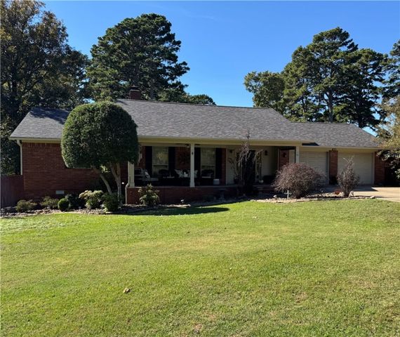 1406 Shalimar Circle, Russellville, AR 72802