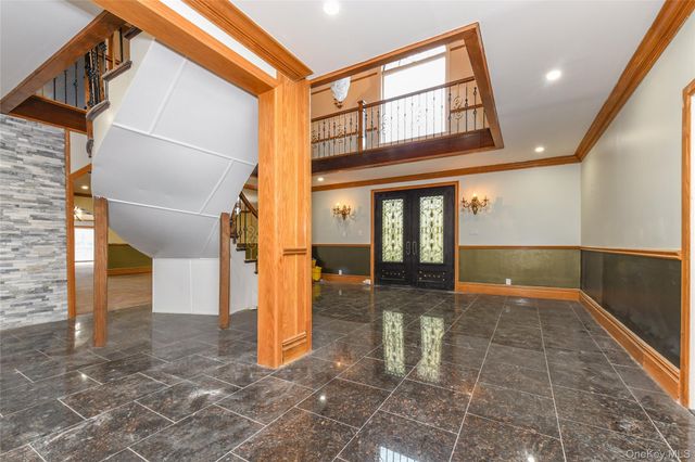 4563 Decatur Place, Island Park, NY 11558