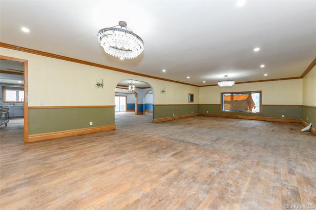 4563 Decatur Place, Island Park, NY 11558