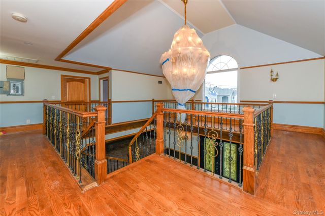 4563 Decatur Place, Island Park, NY 11558