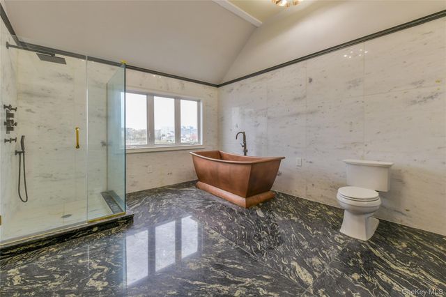 4563 Decatur Place, Island Park, NY 11558