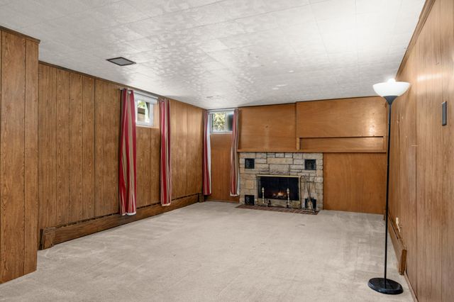 684 Bidwell Street, Saint Paul, MN 55107