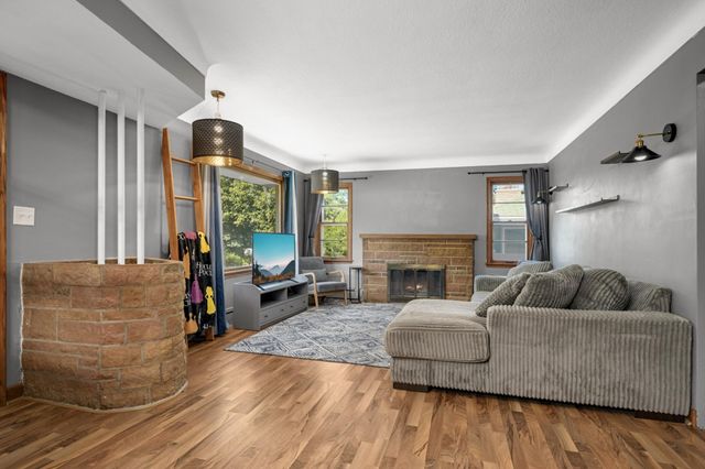 684 Bidwell Street, Saint Paul, MN 55107