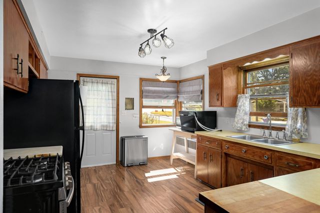 684 Bidwell Street, Saint Paul, MN 55107
