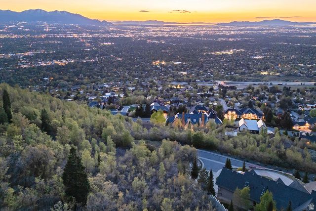 4695 S THOUSAND OAKS DR, Salt Lake City, UT 84124