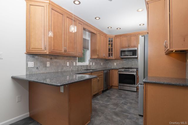 50 Leif Boulevard, Congers, NY 10920