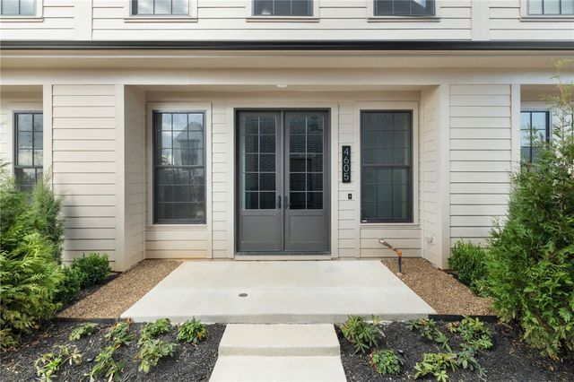 4605 S 47th Street, Rogers, AR 72758