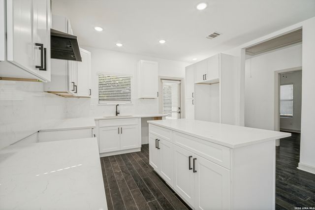 127 Haynes, San Antonio, TX 78210