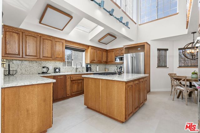 812 Glenbrook Drive, Frazier Park, CA 93225