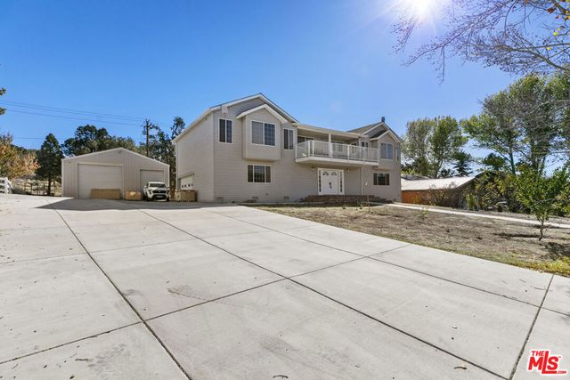 812 Glenbrook Drive, Frazier Park, CA 93225