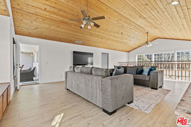 812 Glenbrook Drive, Frazier Park, CA 93225