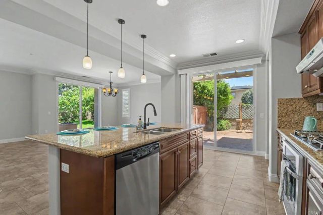 2327 Trellis St, Chula Vista, CA 91915