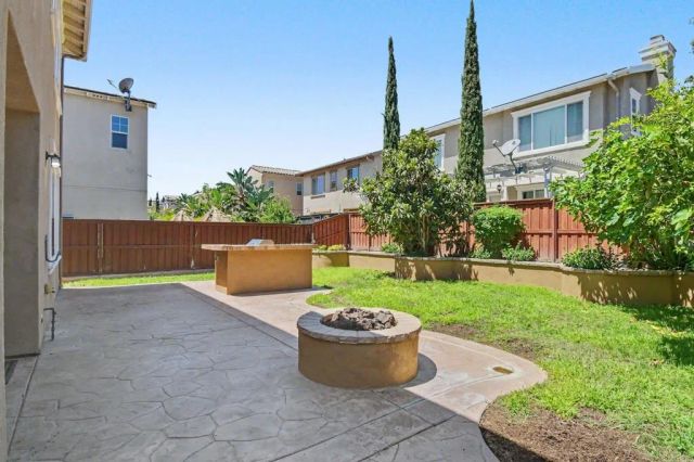 2327 Trellis St, Chula Vista, CA 91915