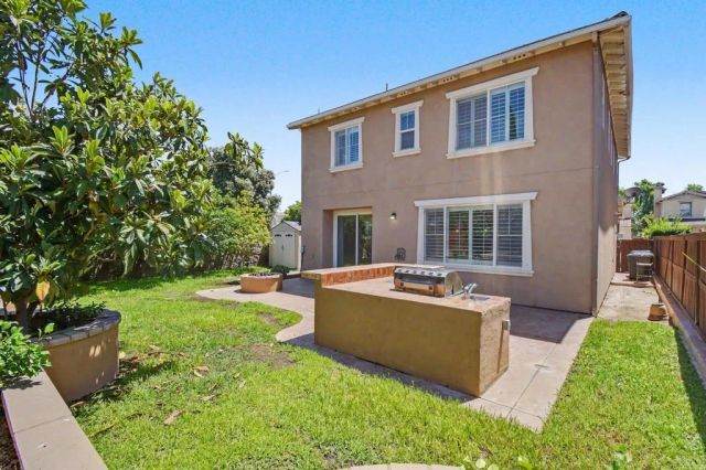 2327 Trellis St, Chula Vista, CA 91915