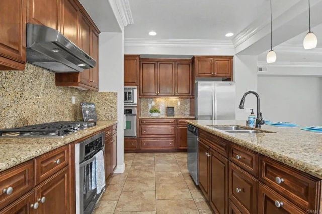 2327 Trellis St, Chula Vista, CA 91915