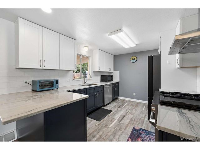 957 E 9th Ave, Broomfield, CO 80020