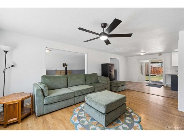 957 E 9th Ave, Broomfield, CO 80020