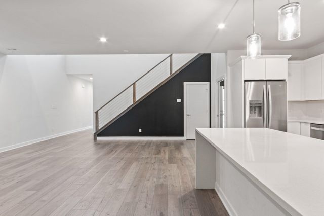 255 Nomo Place, Crown Point, IN 46307