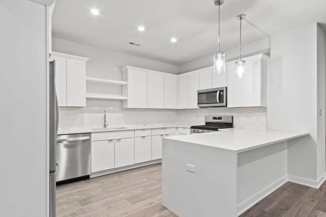 255 Nomo Place, Crown Point, IN 46307