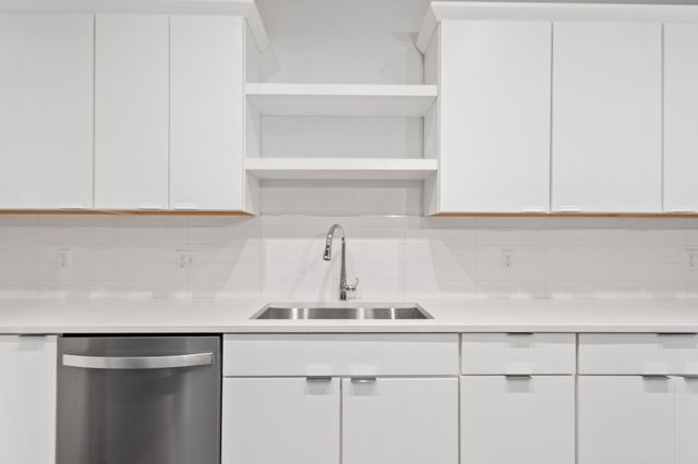 255 Nomo Place, Crown Point, IN 46307