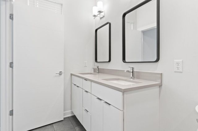 255 Nomo Place, Crown Point, IN 46307