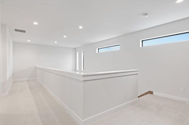 255 Nomo Place, Crown Point, IN 46307