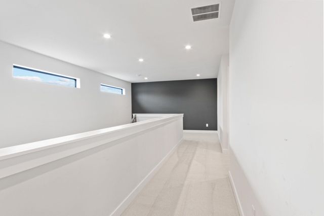 255 Nomo Place, Crown Point, IN 46307