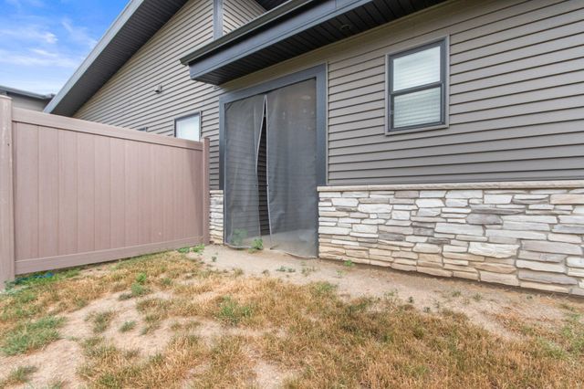 255 Nomo Place, Crown Point, IN 46307