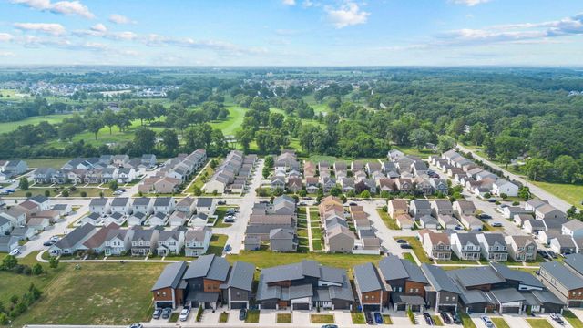 255 Nomo Place, Crown Point, IN 46307