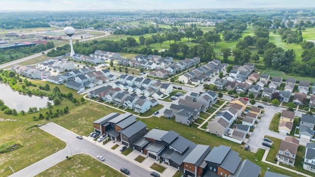 255 Nomo Place, Crown Point, IN 46307