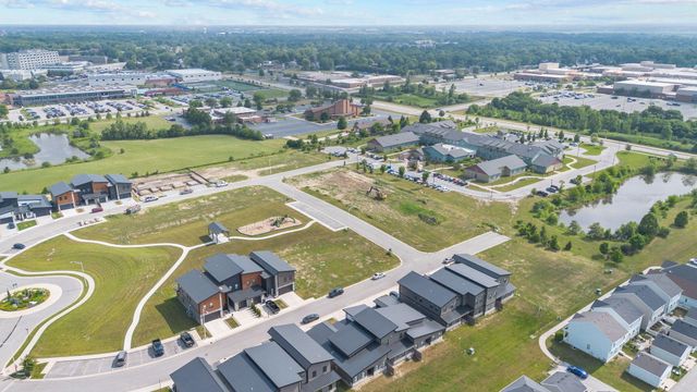 255 Nomo Place, Crown Point, IN 46307