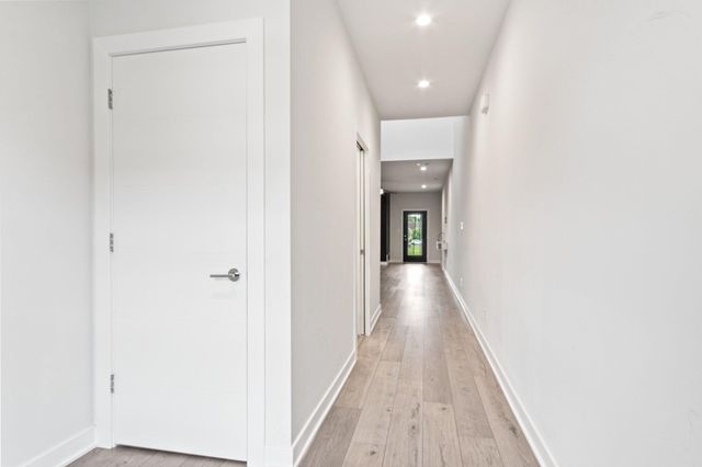 255 Nomo Place, Crown Point, IN 46307