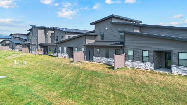 255 Nomo Place, Crown Point, IN 46307