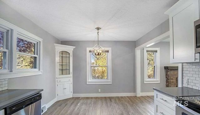 291 Lincoln St, Twin Falls, ID 83301