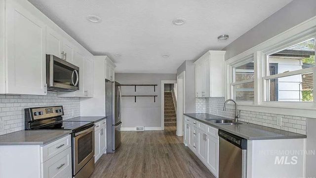 291 Lincoln St, Twin Falls, ID 83301