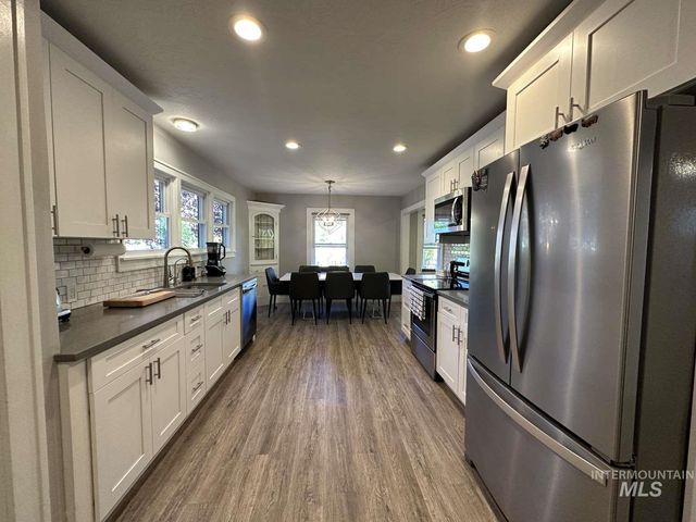 291 Lincoln St, Twin Falls, ID 83301