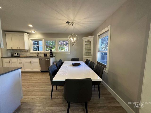 291 Lincoln St, Twin Falls, ID 83301