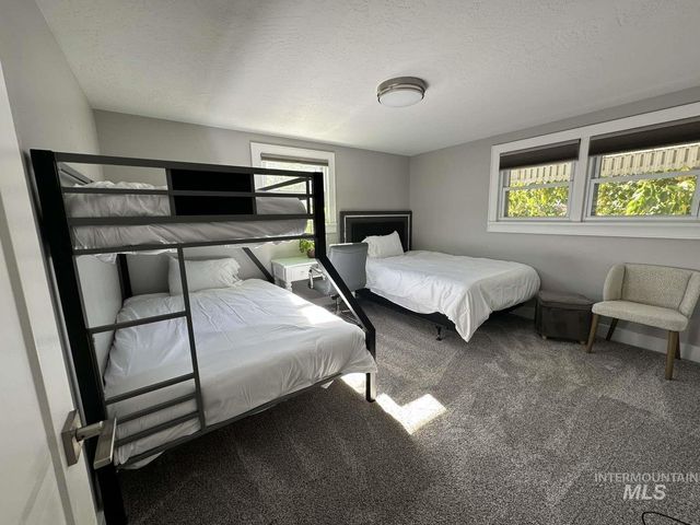 291 Lincoln St, Twin Falls, ID 83301