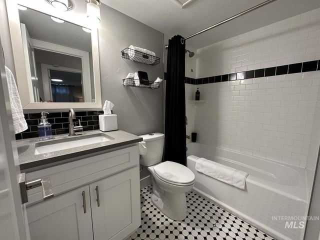 291 Lincoln St, Twin Falls, ID 83301