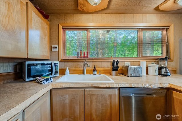 171 Timberline Drive, Packwood, WA 98361