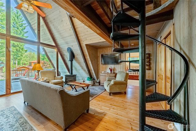 171 Timberline Drive, Packwood, WA 98361